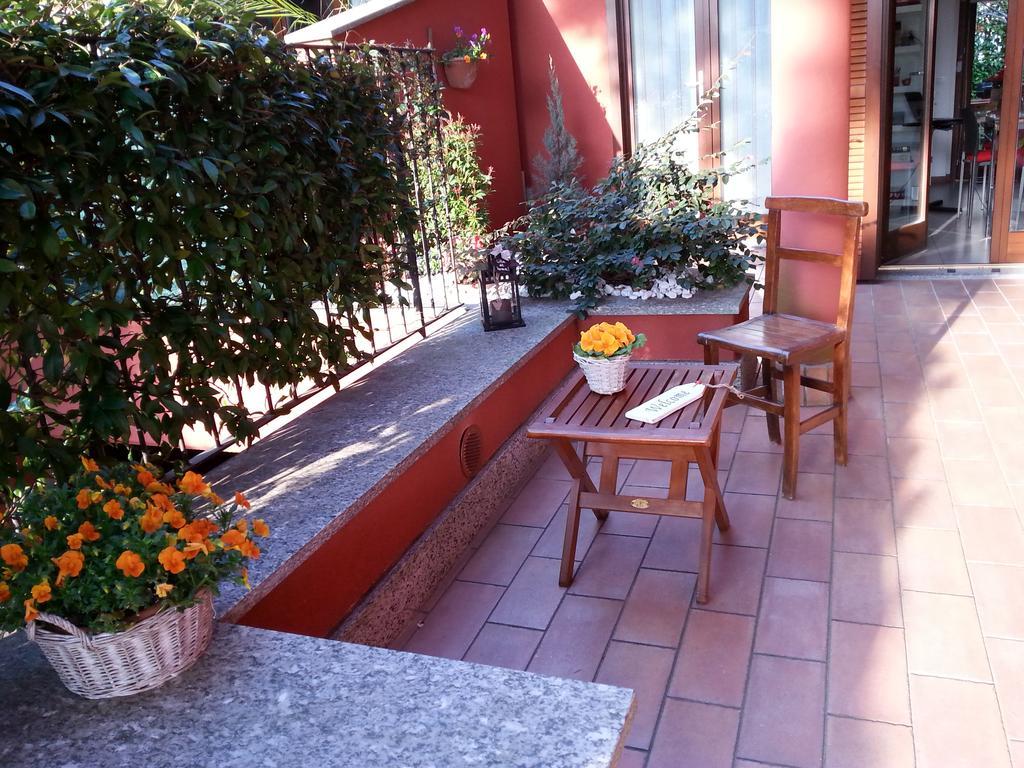 B&B Douglas House Варезе Екстер'єр фото
